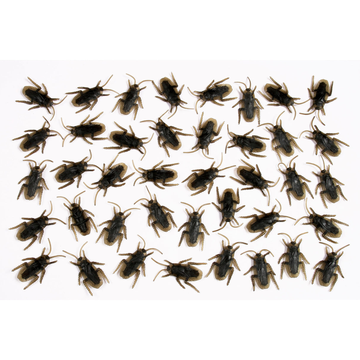 40 Plastic Roaches