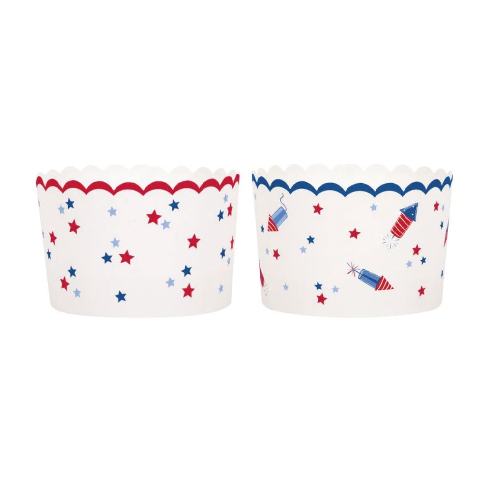 Patriotic USA Scalloped Paper Treat Cups (16ct)