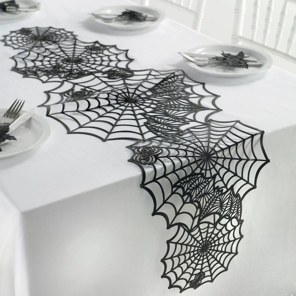 Spider Web Table Runner (1ct)